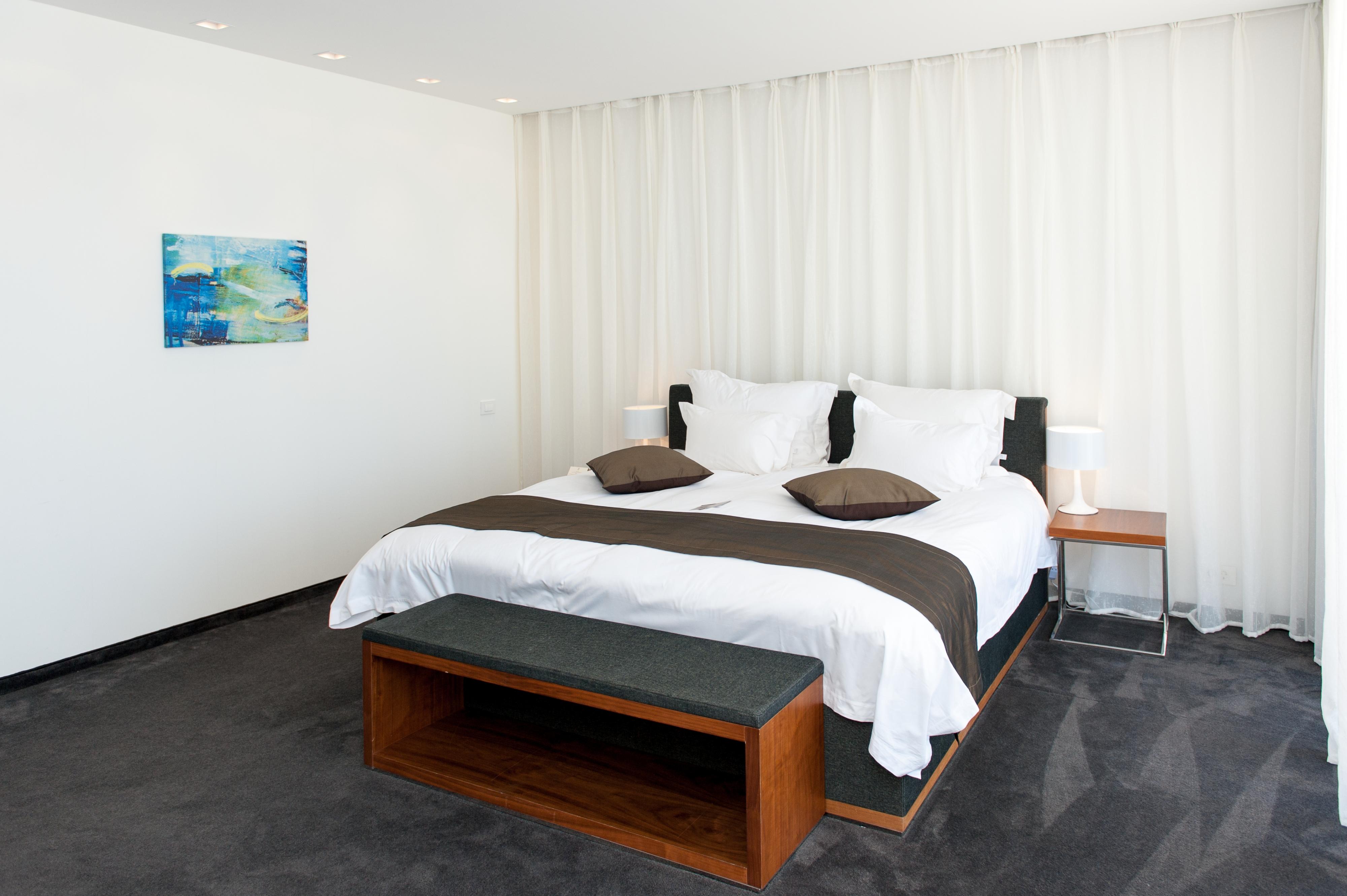 Lighthouse Golf & Spa Hotel Balchik Exterior photo A bedroom